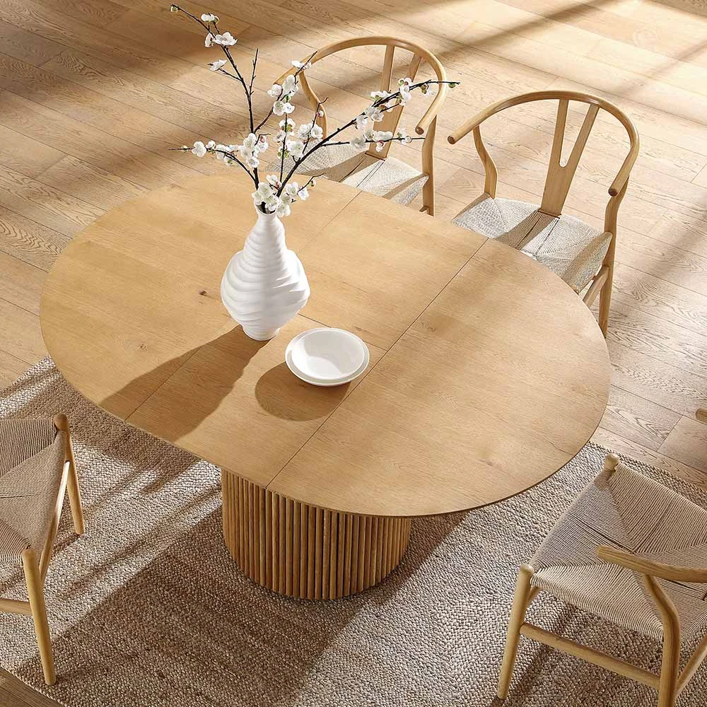 Maru Round 4-6 Seater Extending Oak Pedestal Dining Table, Oak 2 Maru Round 4-6 Seater Extending Oak Pedestal Dining Table, Oak - Image 2