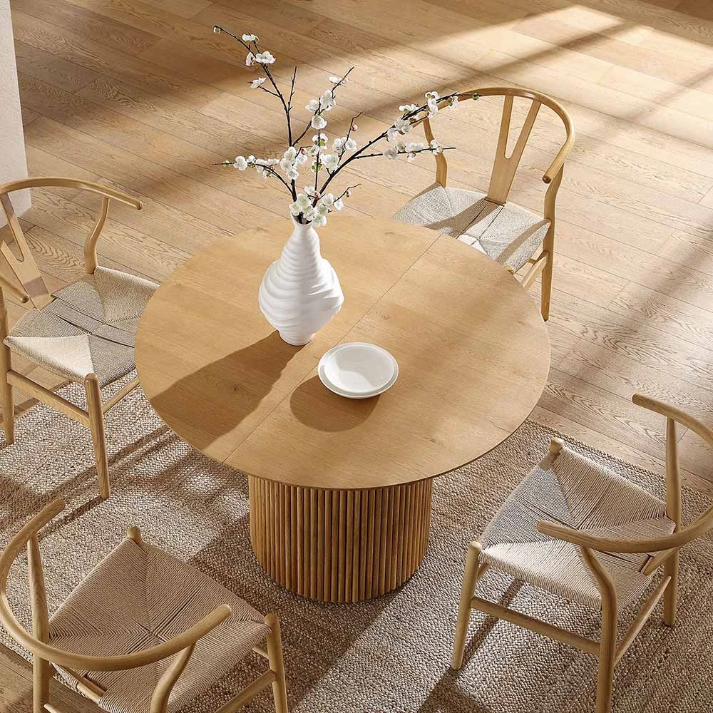 Maru Round 4-6 Seater Extending Oak Pedestal Dining Table, Oak 4 Maru Round 4-6 Seater Extending Oak Pedestal Dining Table, Oak - Image 4